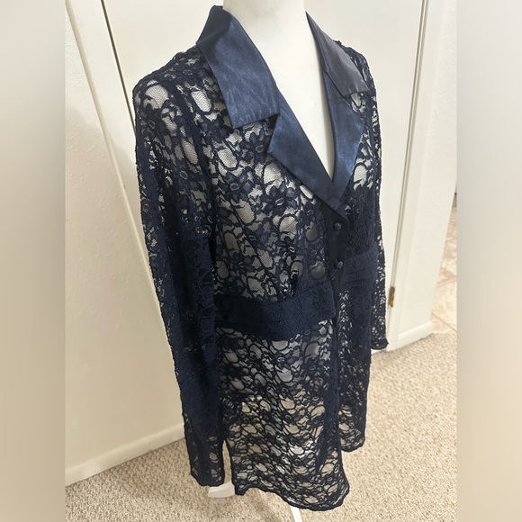 Susan Graver Navy Sheer Lace Button Front Tunic Blouse Sz PXL - Picture 3 of 7